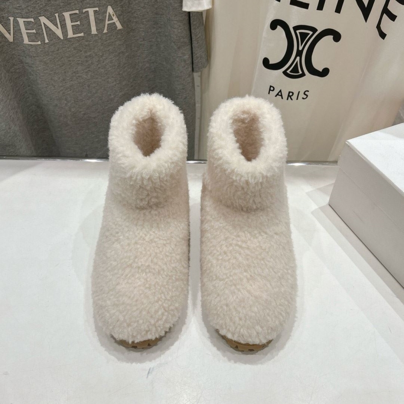 Pra*a boots